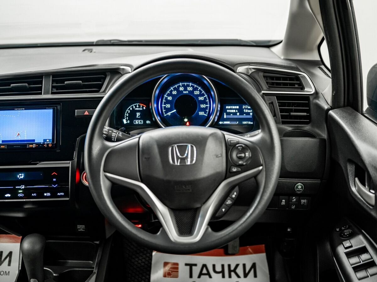 Honda Fit 2018 - фото автомобиля