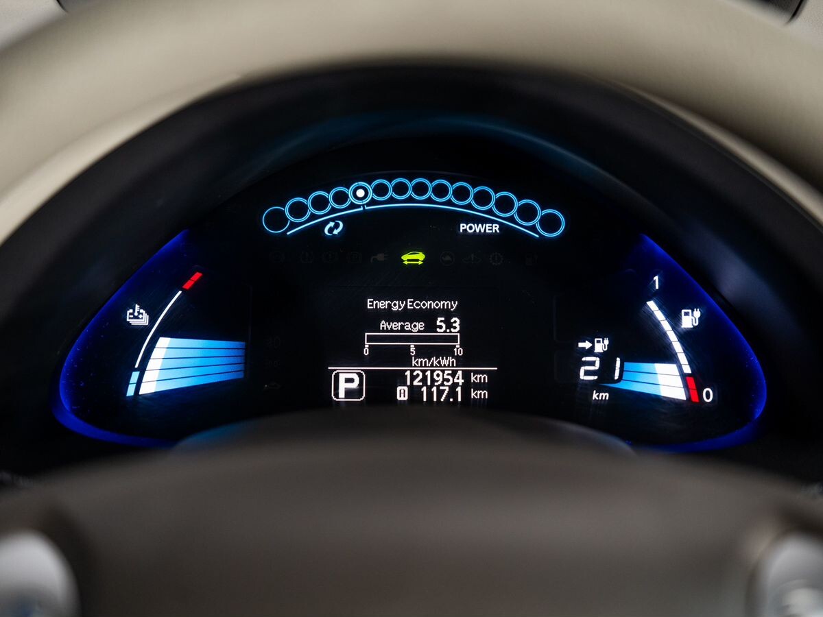 Nissan Leaf 2011 - фото автомобиля