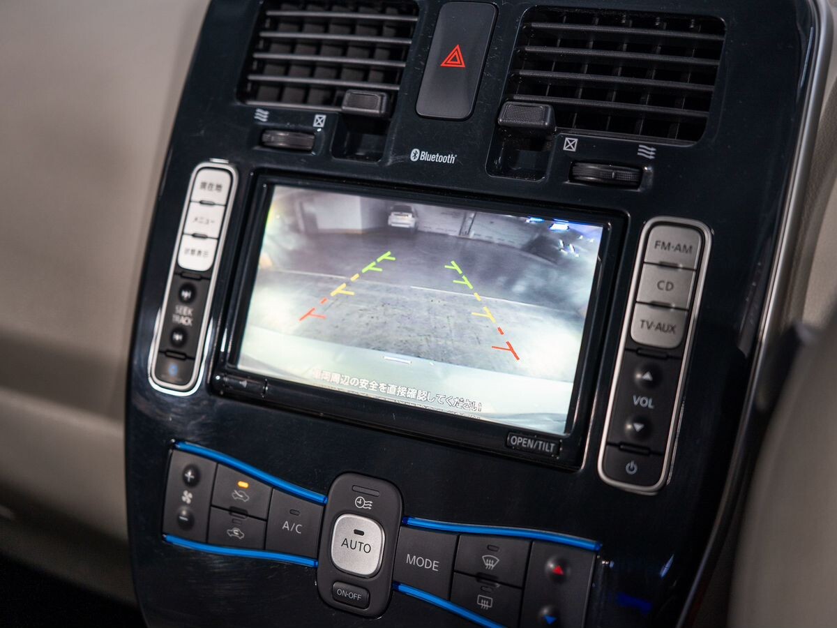 Nissan Leaf 2011 - фото автомобиля