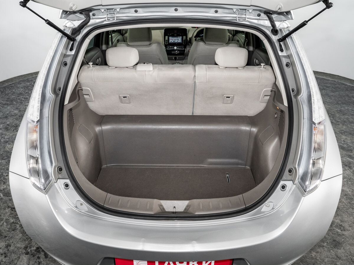 Nissan Leaf 2011 - фото автомобиля