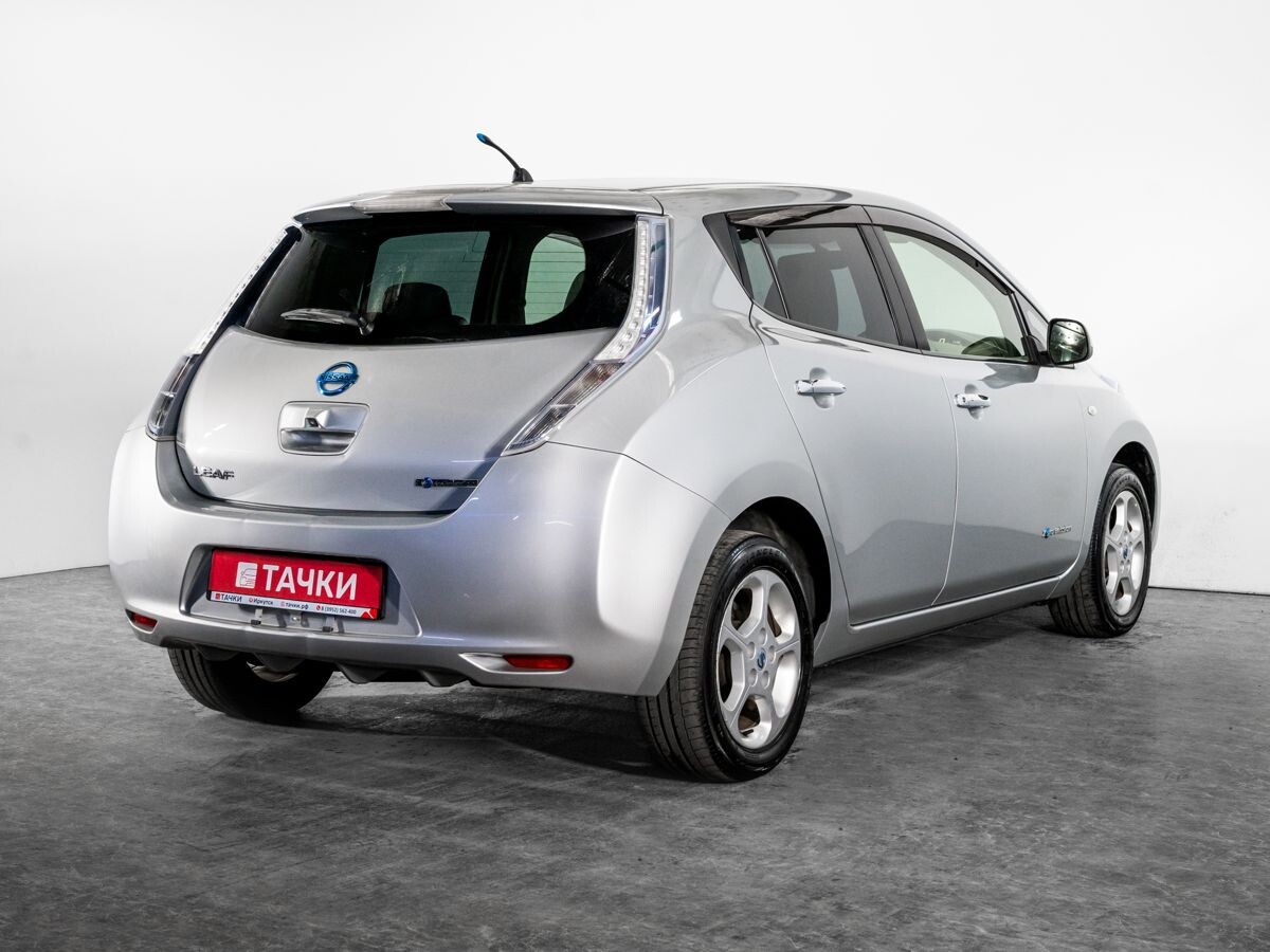Nissan Leaf 2011 - фото автомобиля