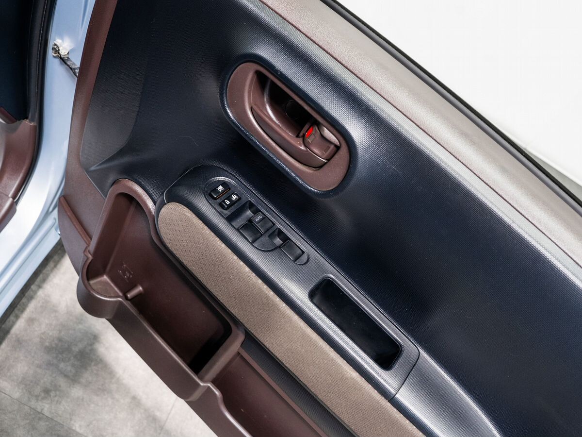 Toyota Spade 2014 - фото автомобиля