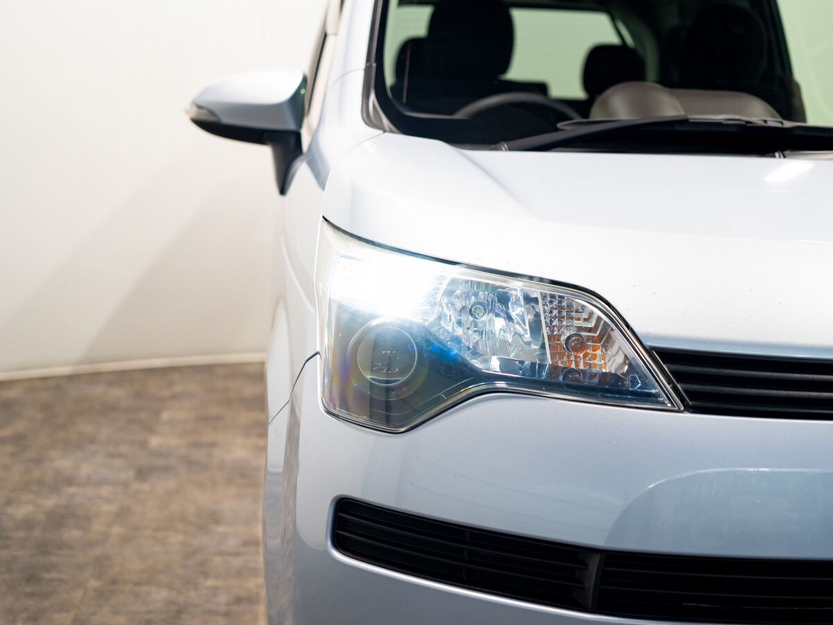 Toyota Spade 2014 - фото автомобиля