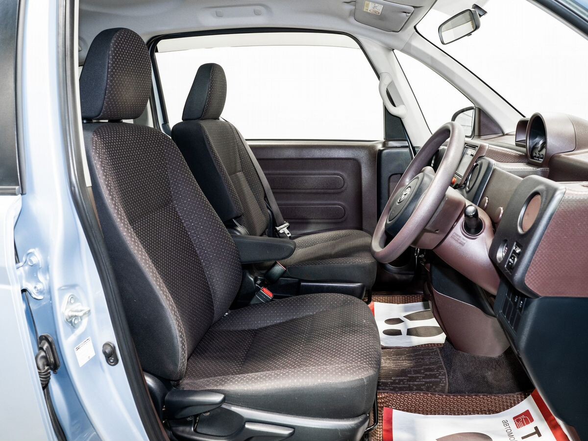 Toyota Spade 2014 - фото автомобиля