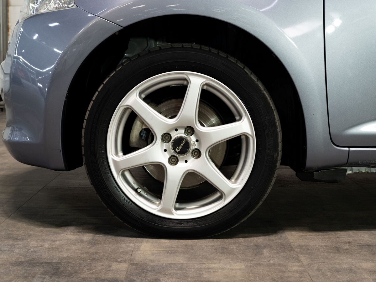 Toyota Ractis 2008 - фото автомобиля