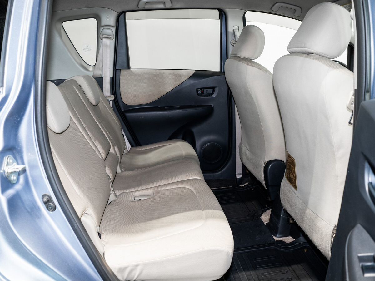 Toyota Ractis 2008 - фото автомобиля