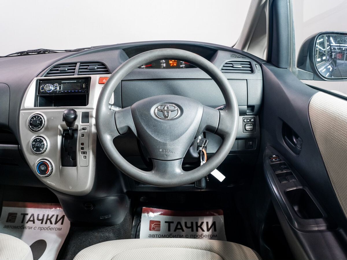 Toyota Ractis 2008 - фото автомобиля