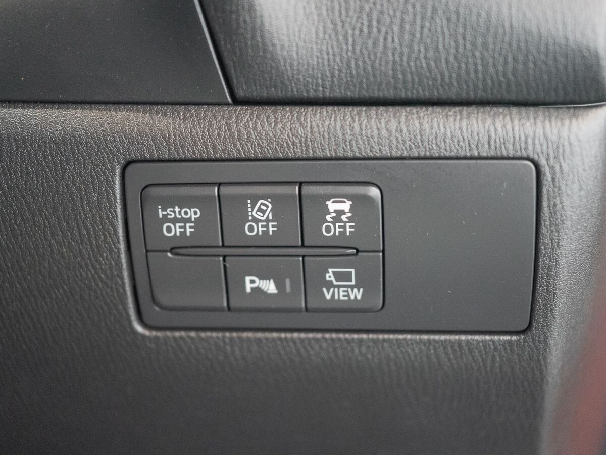 Mazda Axela 2017 - фото автомобиля