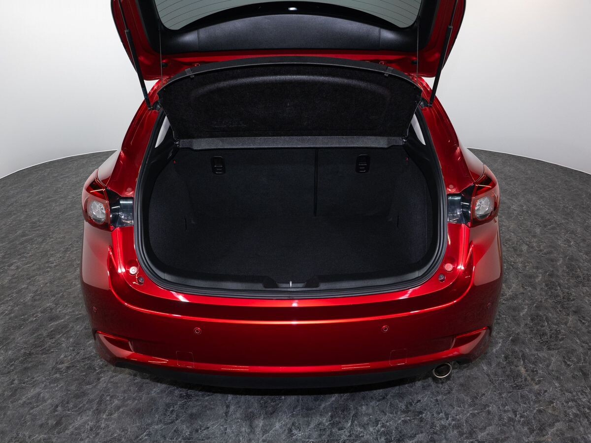 Mazda Axela 2017 - фото автомобиля