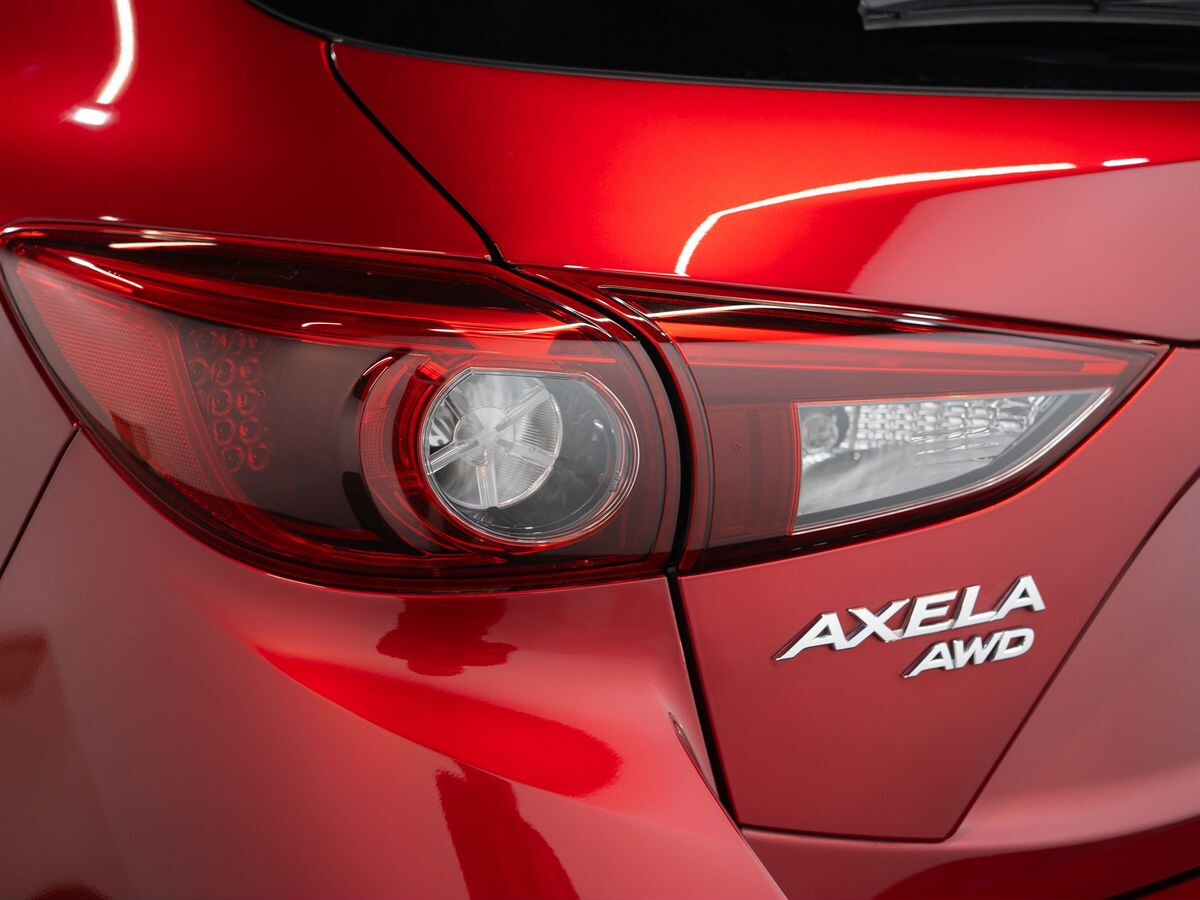 Mazda Axela 2017 - фото автомобиля