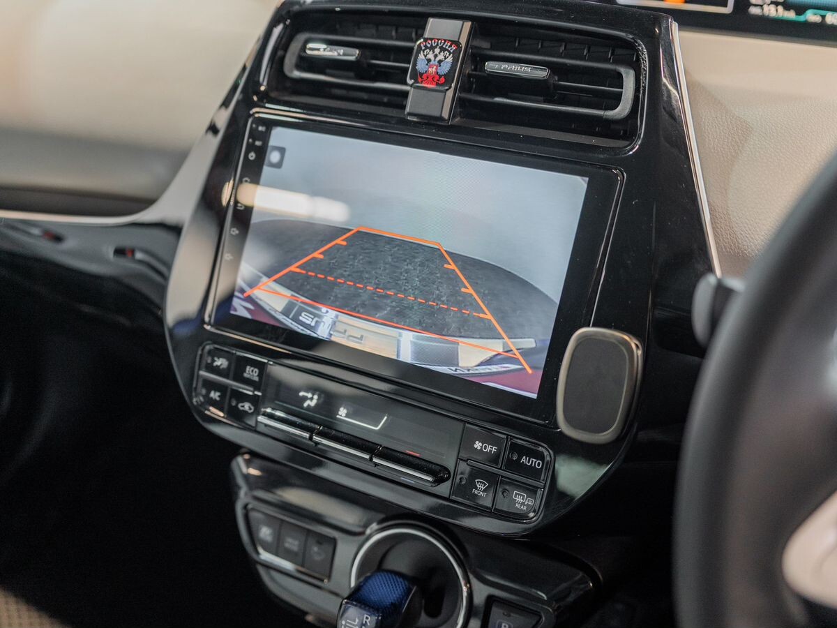 Toyota Prius 2016 - фото автомобиля