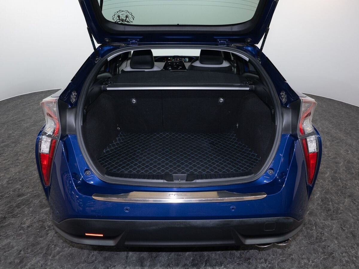 Toyota Prius 2016 - фото автомобиля