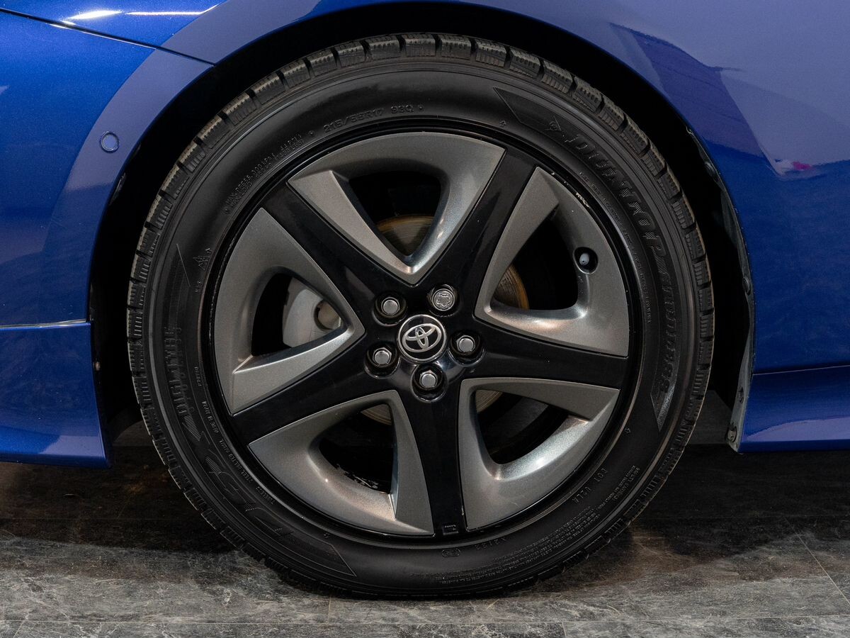 Toyota Prius 2016 - фото автомобиля