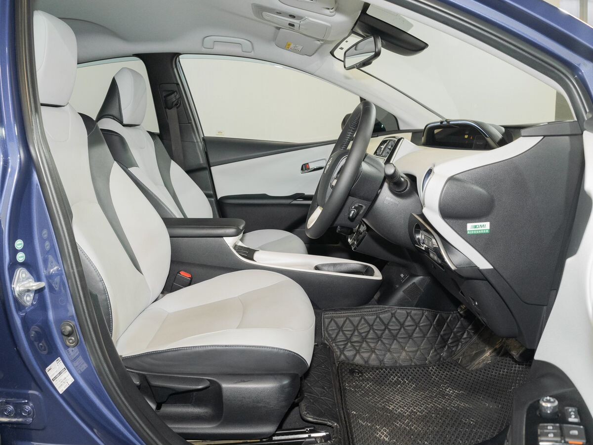 Toyota Prius 2016 - фото автомобиля