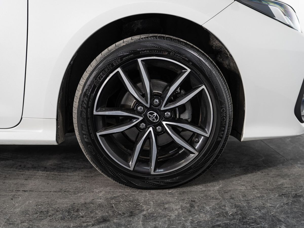 Toyota Corolla 2019 - фото автомобиля