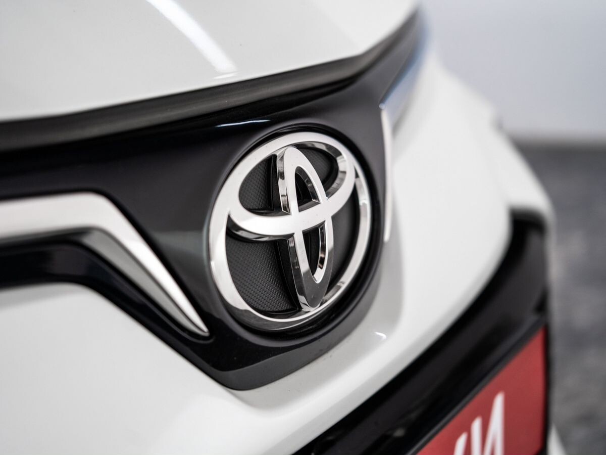 Toyota Corolla 2019 - фото автомобиля