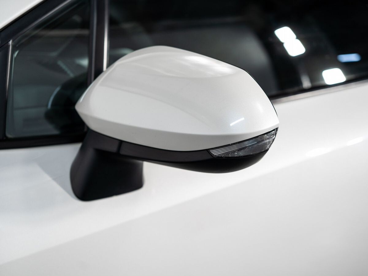 Toyota Corolla 2019 - фото автомобиля