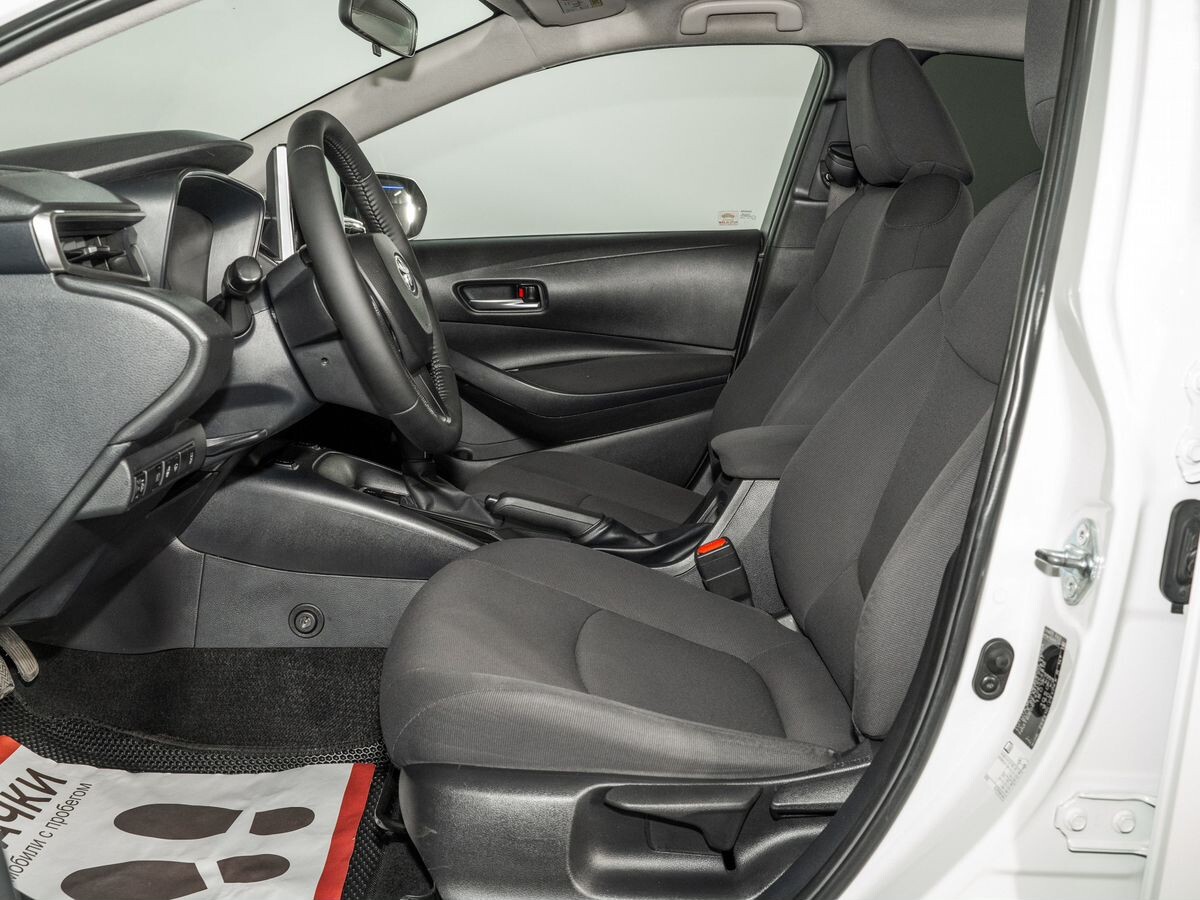 Toyota Corolla 2019 - фото автомобиля