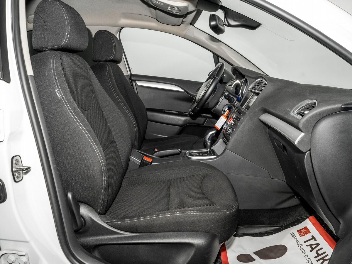 Citroen C4 2016 - фото автомобиля