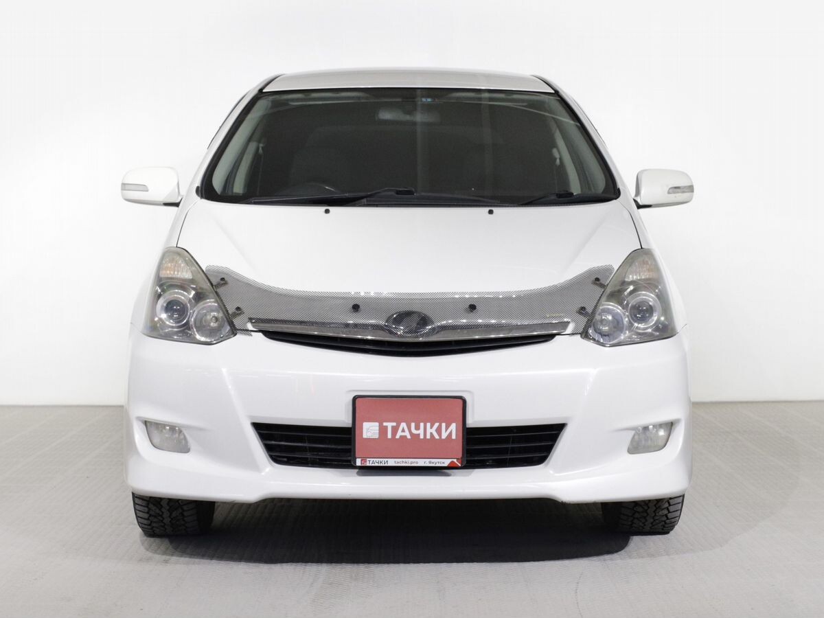 Toyota Wish 2005 - фото автомобиля
