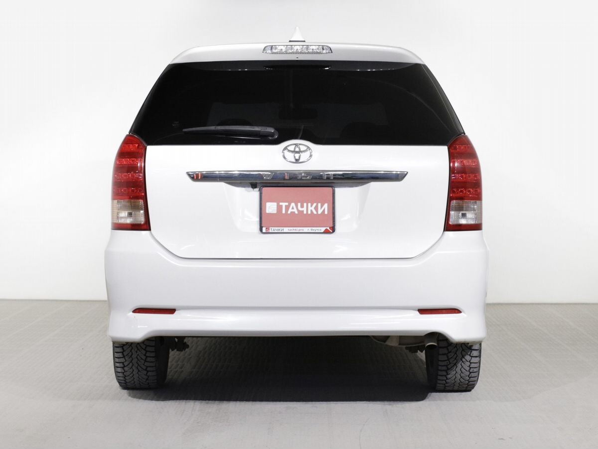 Toyota Wish 2005 - фото автомобиля