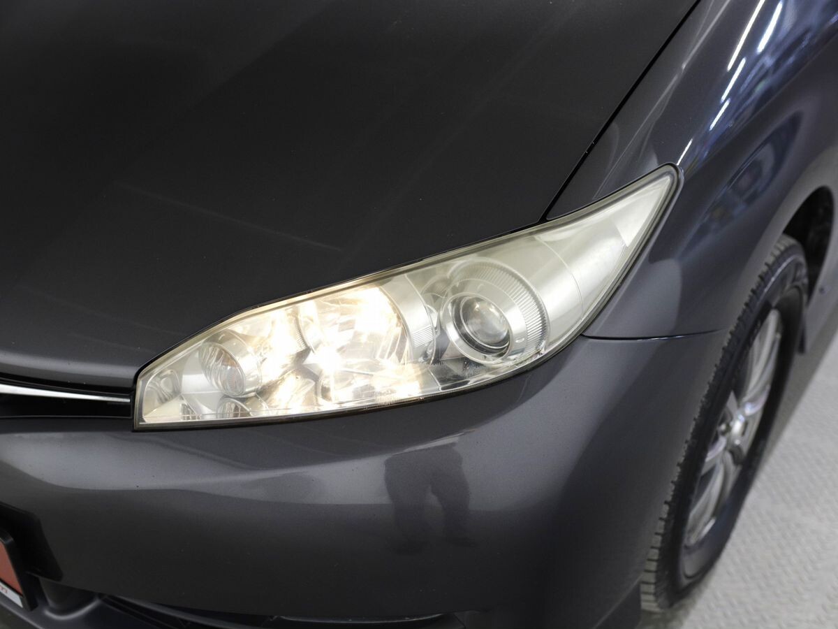 Toyota Wish 2014 - фото автомобиля