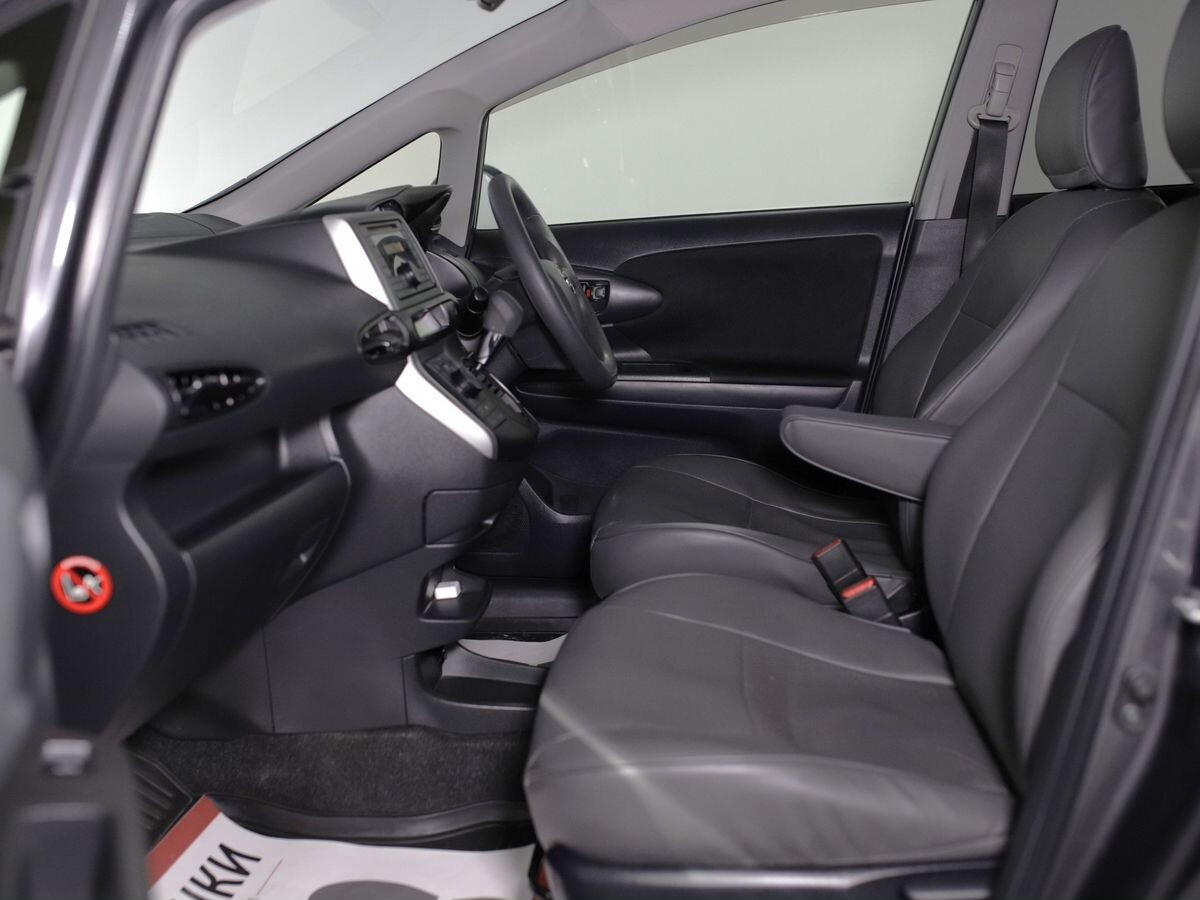 Toyota Wish 2014 - фото автомобиля