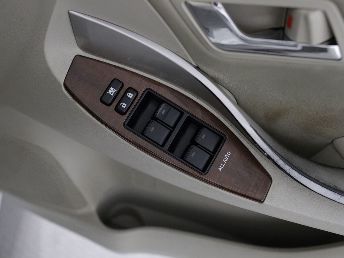 Toyota Premio 2011 - фото автомобиля