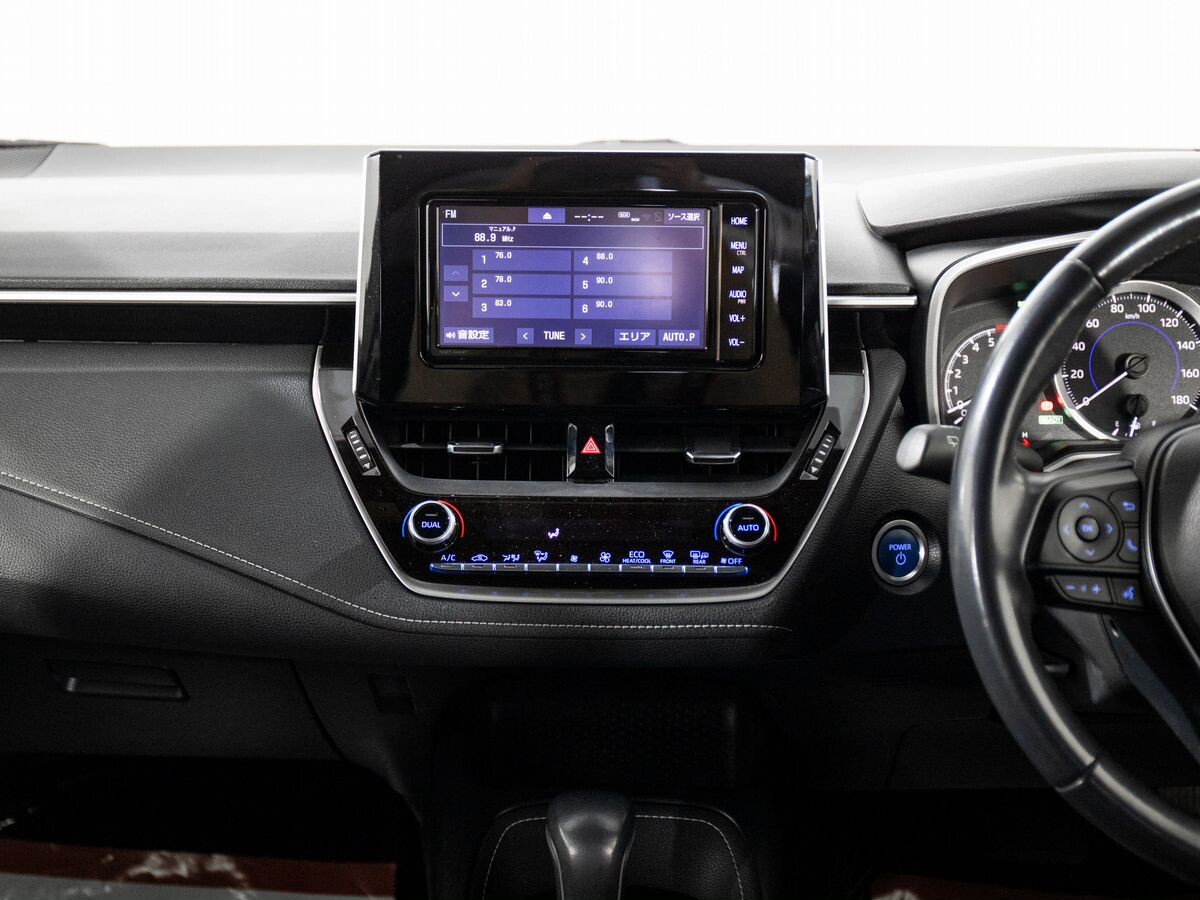 Toyota Corolla 2018 - фото автомобиля