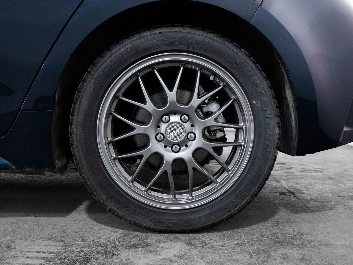Toyota Corolla 2018 - фото автомобиля