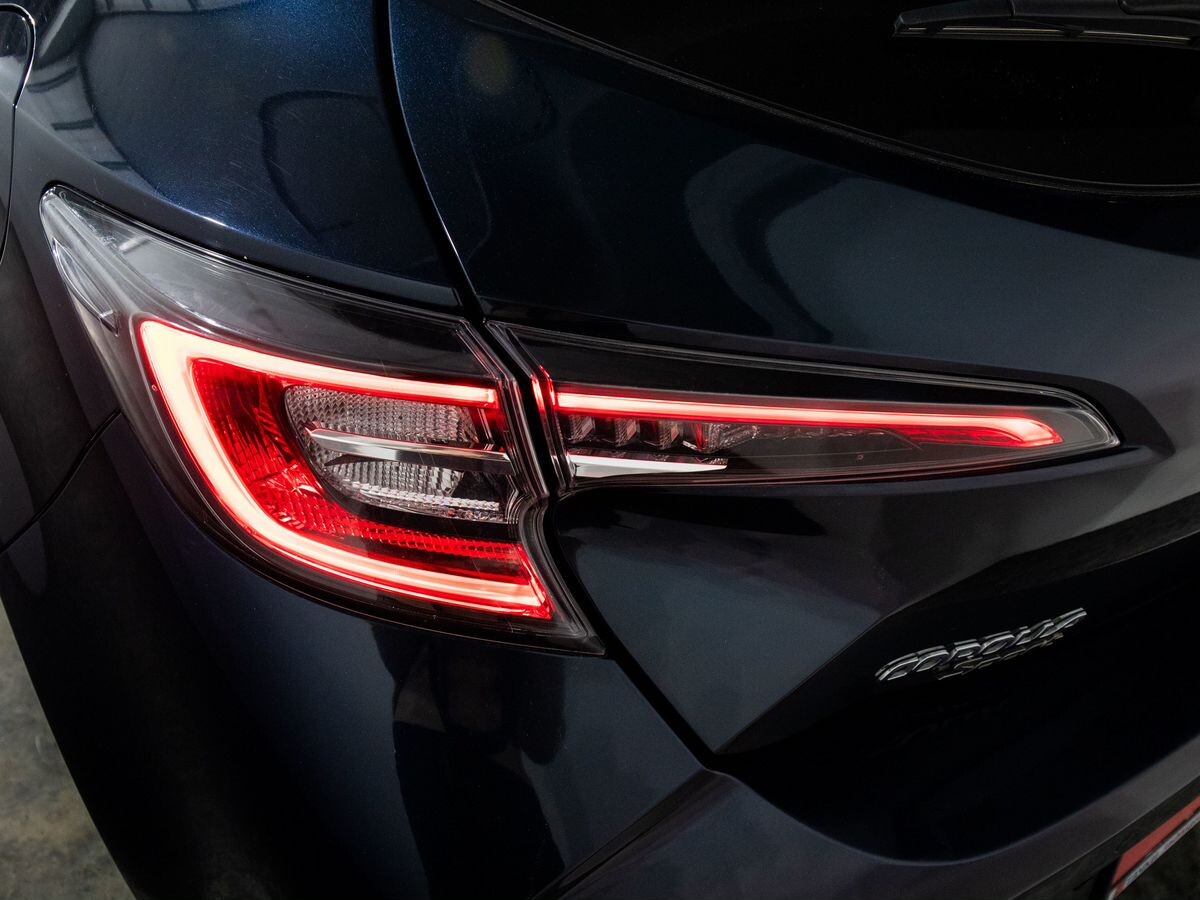 Toyota Corolla 2018 - фото автомобиля