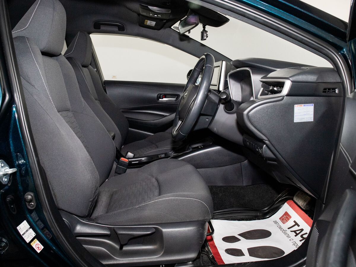 Toyota Corolla 2018 - фото автомобиля