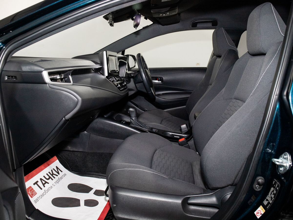 Toyota Corolla 2018 - фото автомобиля