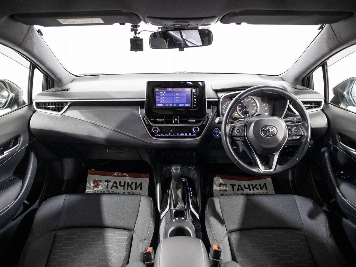 Toyota Corolla 2018 - фото автомобиля