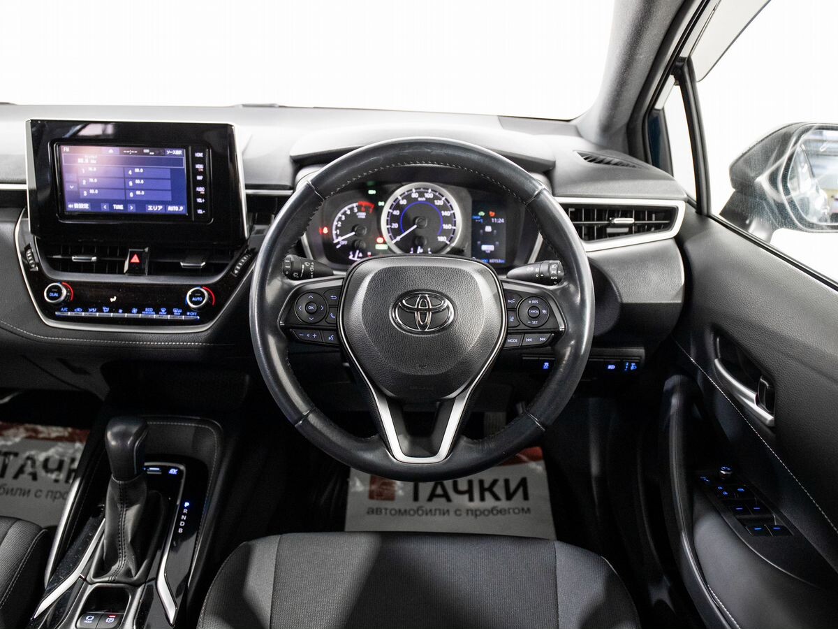 Toyota Corolla 2018 - фото автомобиля