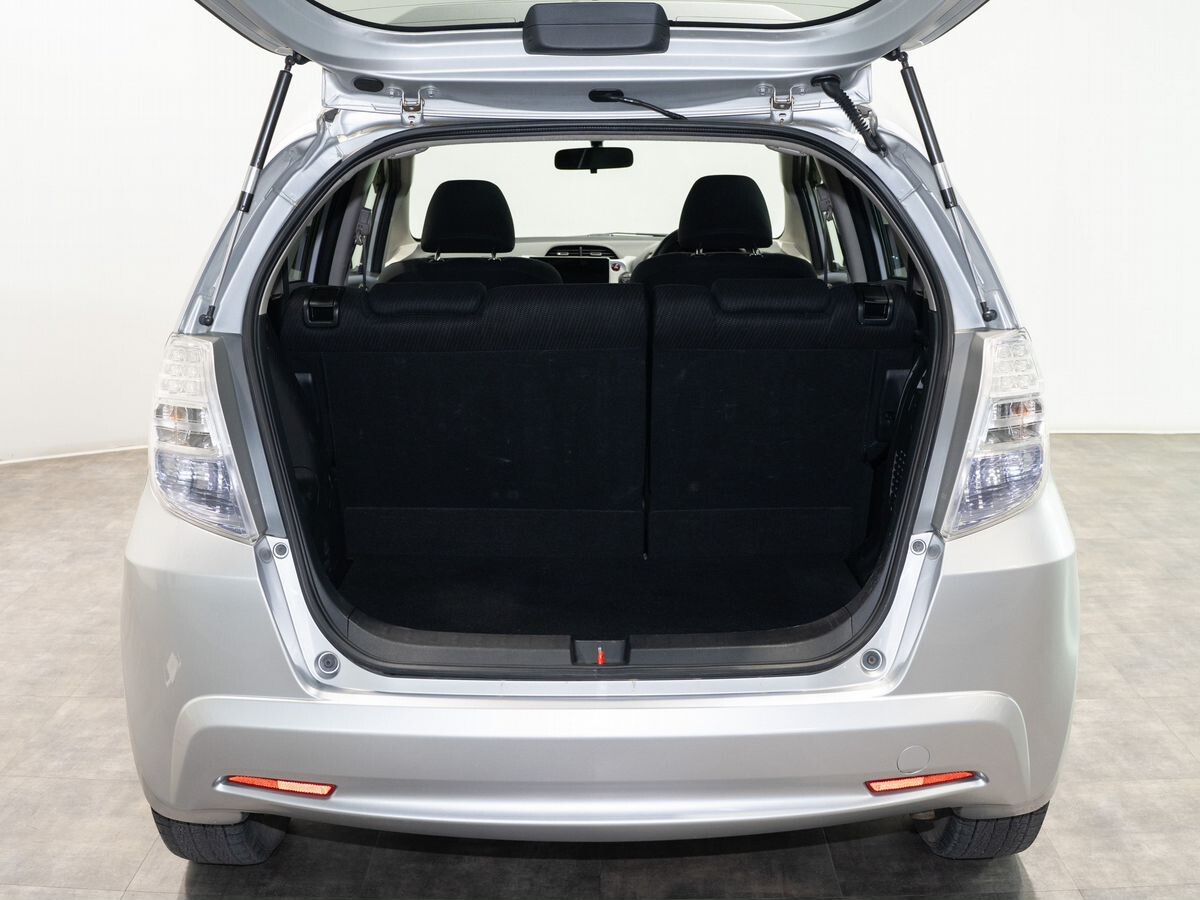 Honda Fit 2010 - фото автомобиля