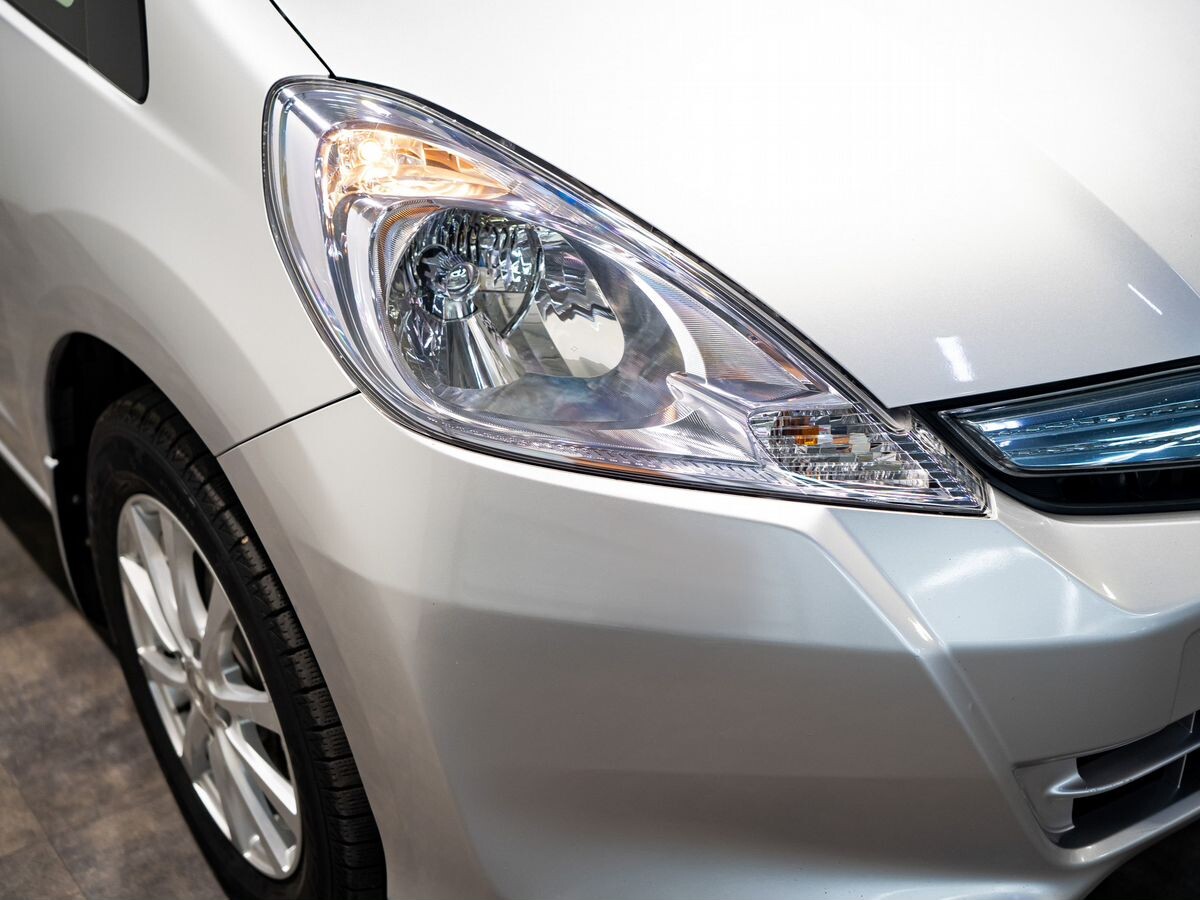 Honda Fit 2010 - фото автомобиля