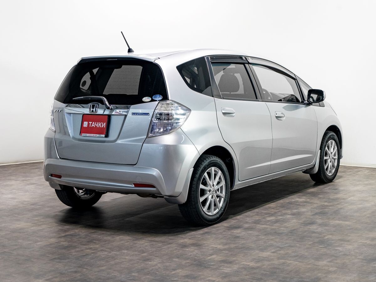 Honda Fit 2010 - фото автомобиля