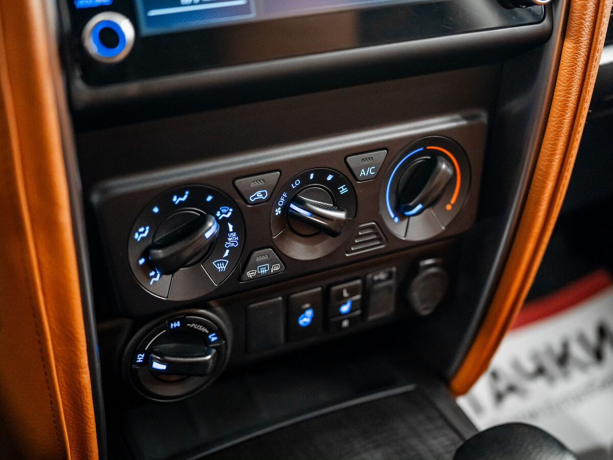 Toyota Fortuner 2021 - фото автомобиля