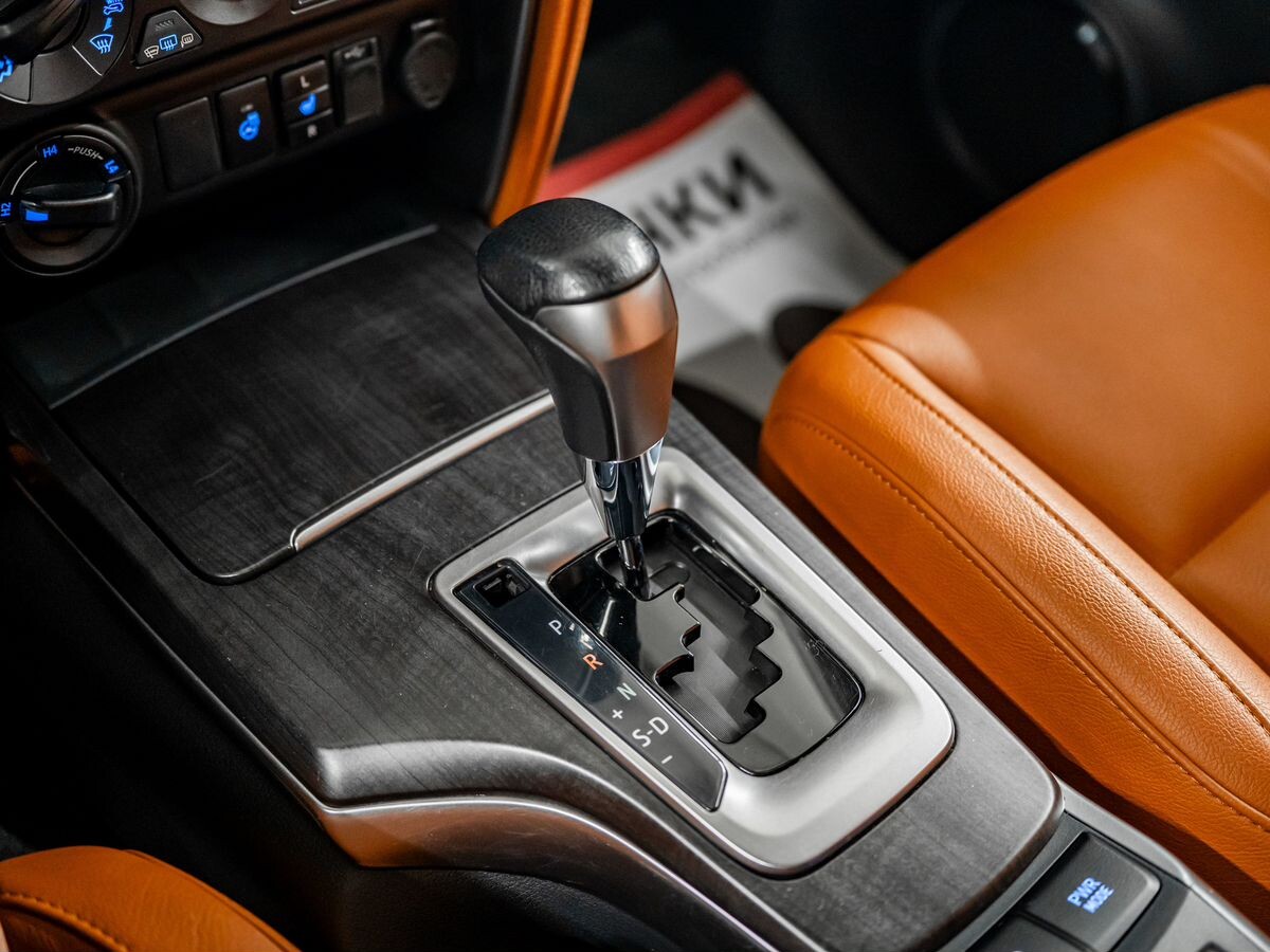 Toyota Fortuner 2021 - фото автомобиля