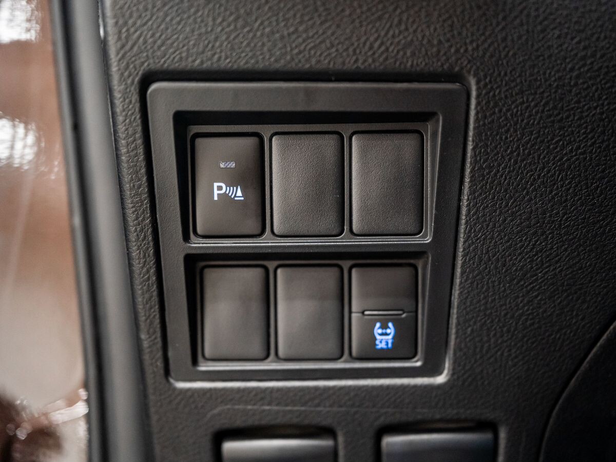 Toyota Fortuner 2021 - фото автомобиля