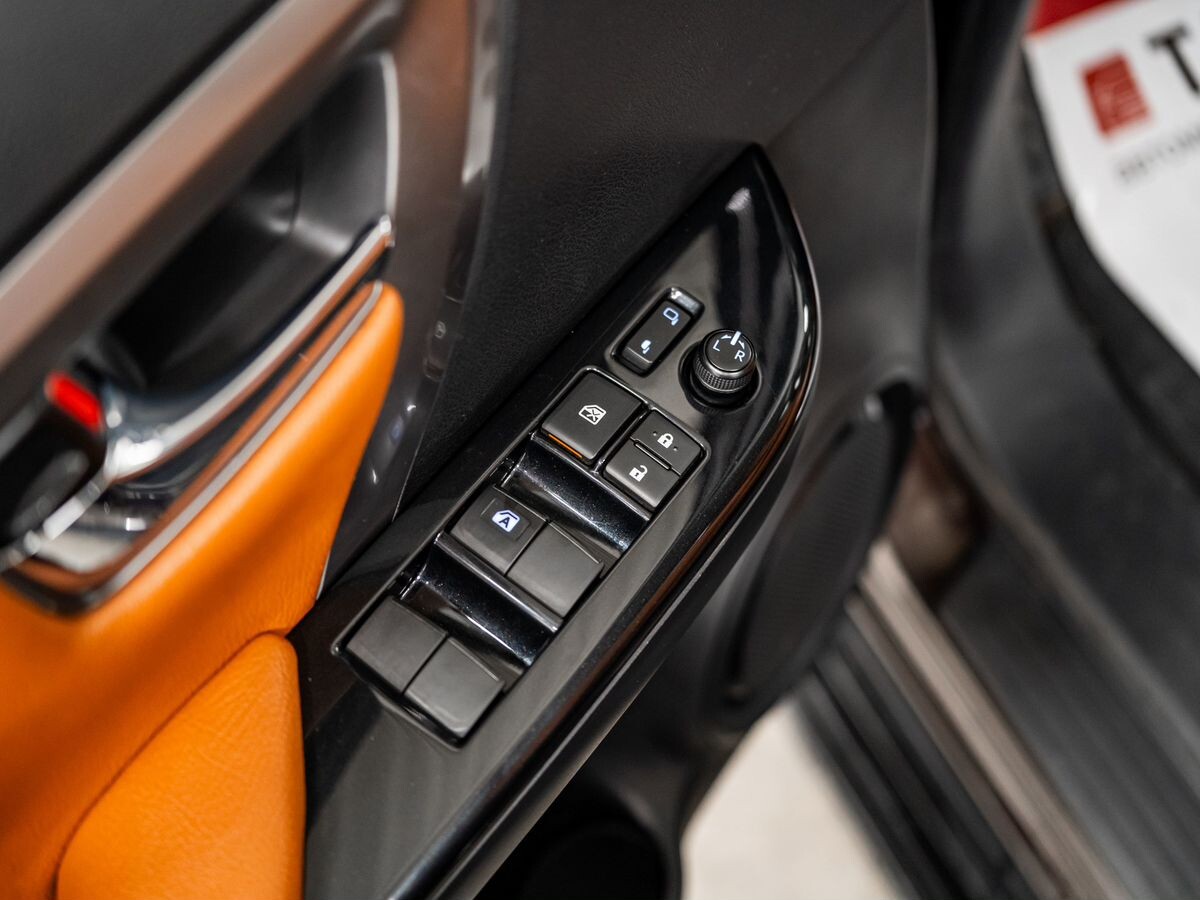 Toyota Fortuner 2021 - фото автомобиля