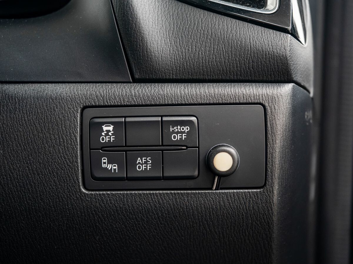 Mazda Axela 2016 - фото автомобиля