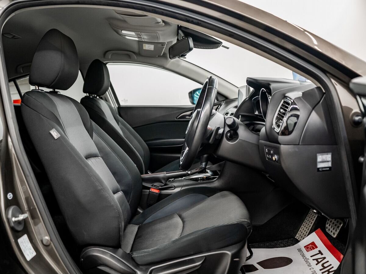 Mazda Axela 2016 - фото автомобиля