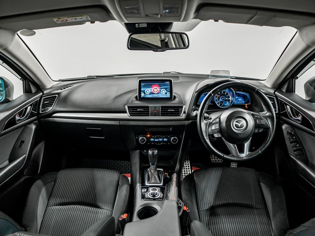 Mazda Axela 2016 - фото автомобиля