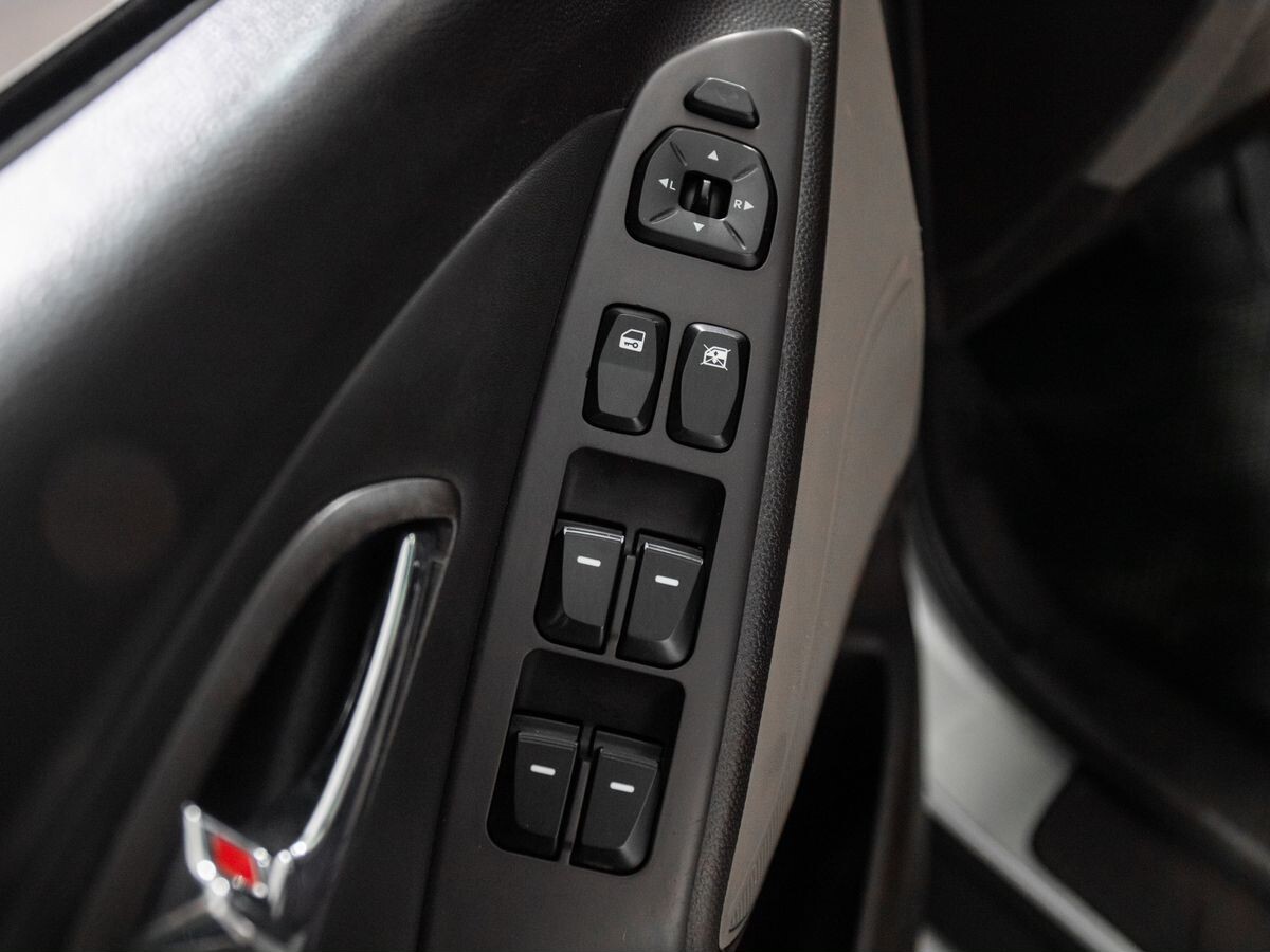 Hyundai ix35 2011 - фото автомобиля
