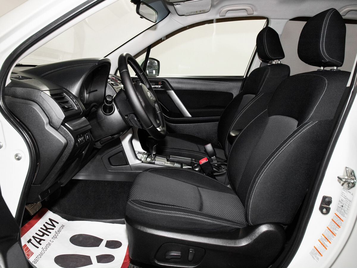 Subaru Forester 2013 - фото автомобиля