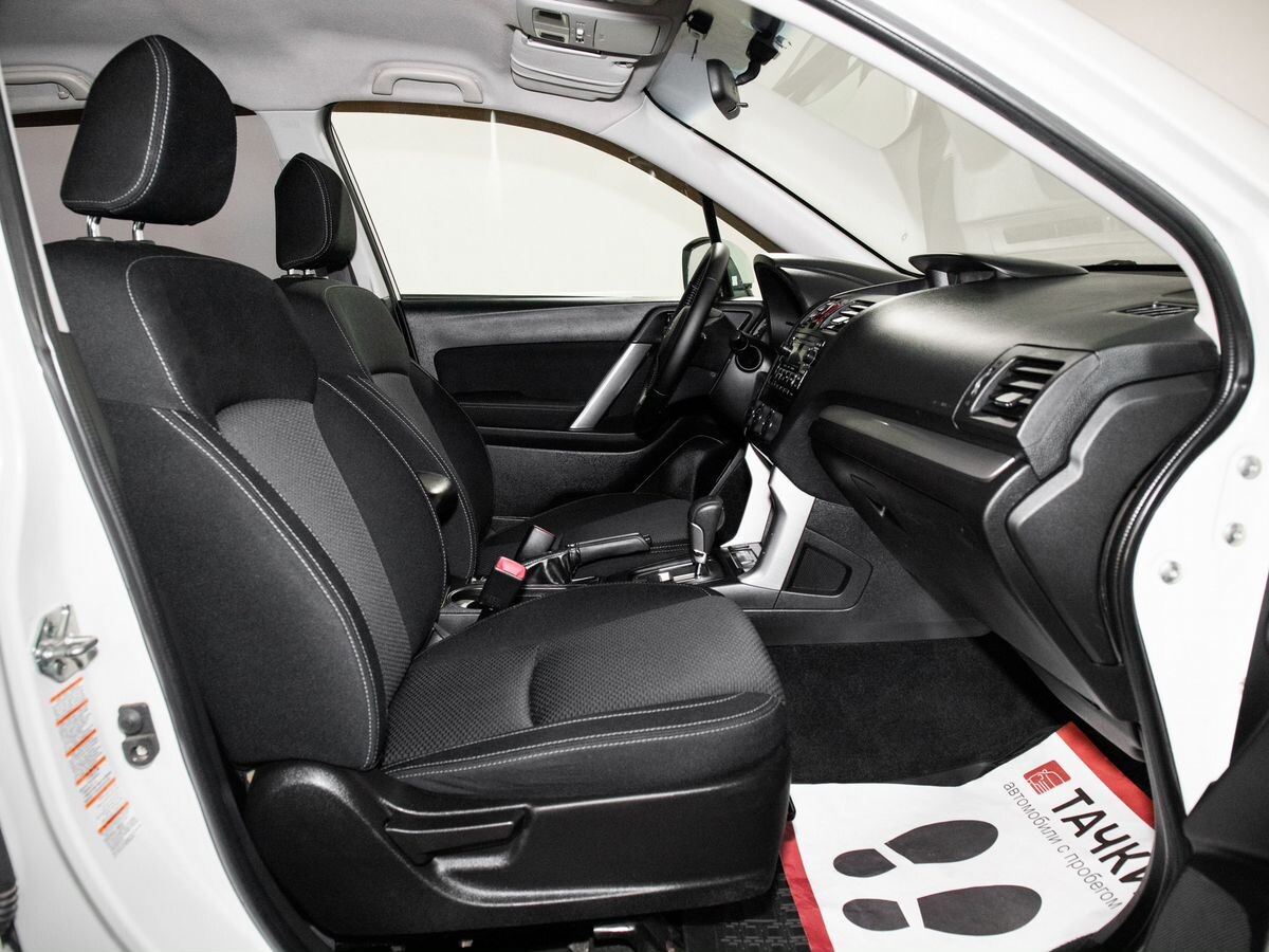 Subaru Forester 2013 - фото автомобиля