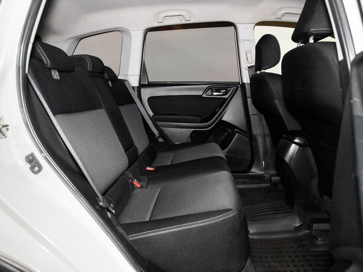 Subaru Forester 2013 - фото автомобиля