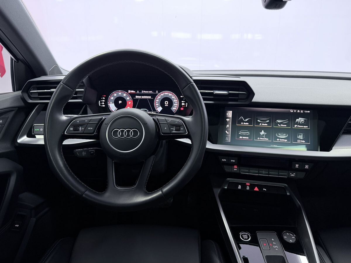 Audi A3 2022 - фото автомобиля